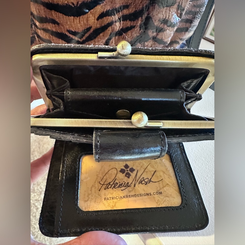 NWOT! Rare and Retired. Patricia Nash Tiger Drawstring Bag w/Matching Wallet - Picture 9 of 12